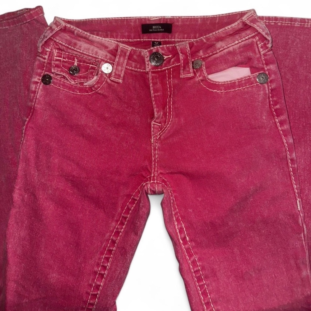 BECCA MID RISE BIG T BOOTCUT JEAN